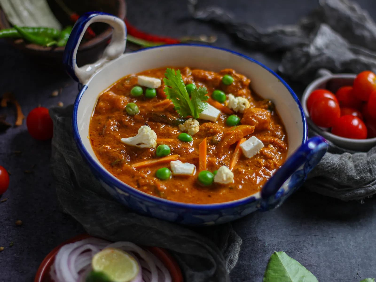 Veg Gravy – order online in Itahari