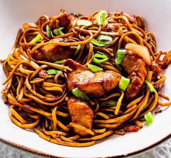 Chicken Chowmein – order online in Itahari